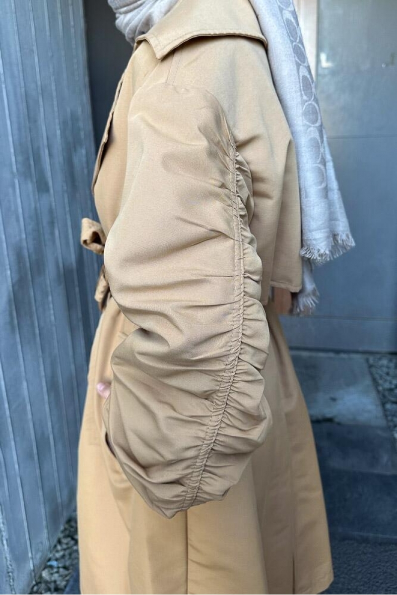 Kol Büzgülü Camel Trençkot